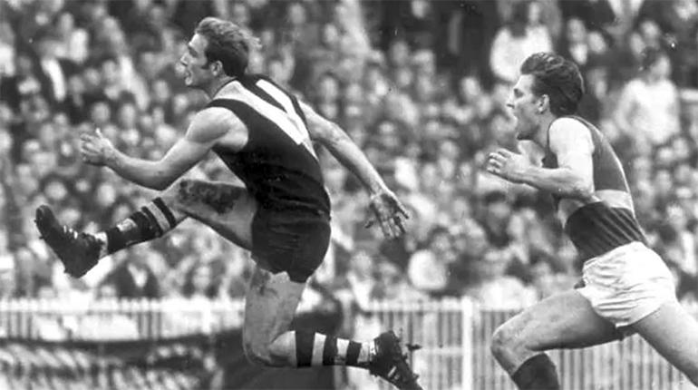 Michael Bowden OAM in action for Richmond